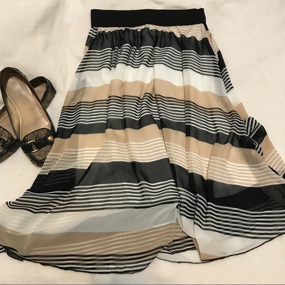 🦄 Rare Find! Lularoe Black Tan and White Stripe
